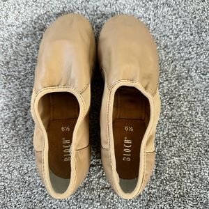 Brand new jazz shoes size 6 1/2